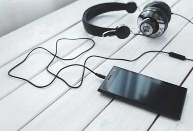 意甲媒体热议：加比亚不仅是后防核心，他还是更衣室领袖之一，因为他阻止了莱奥更衣