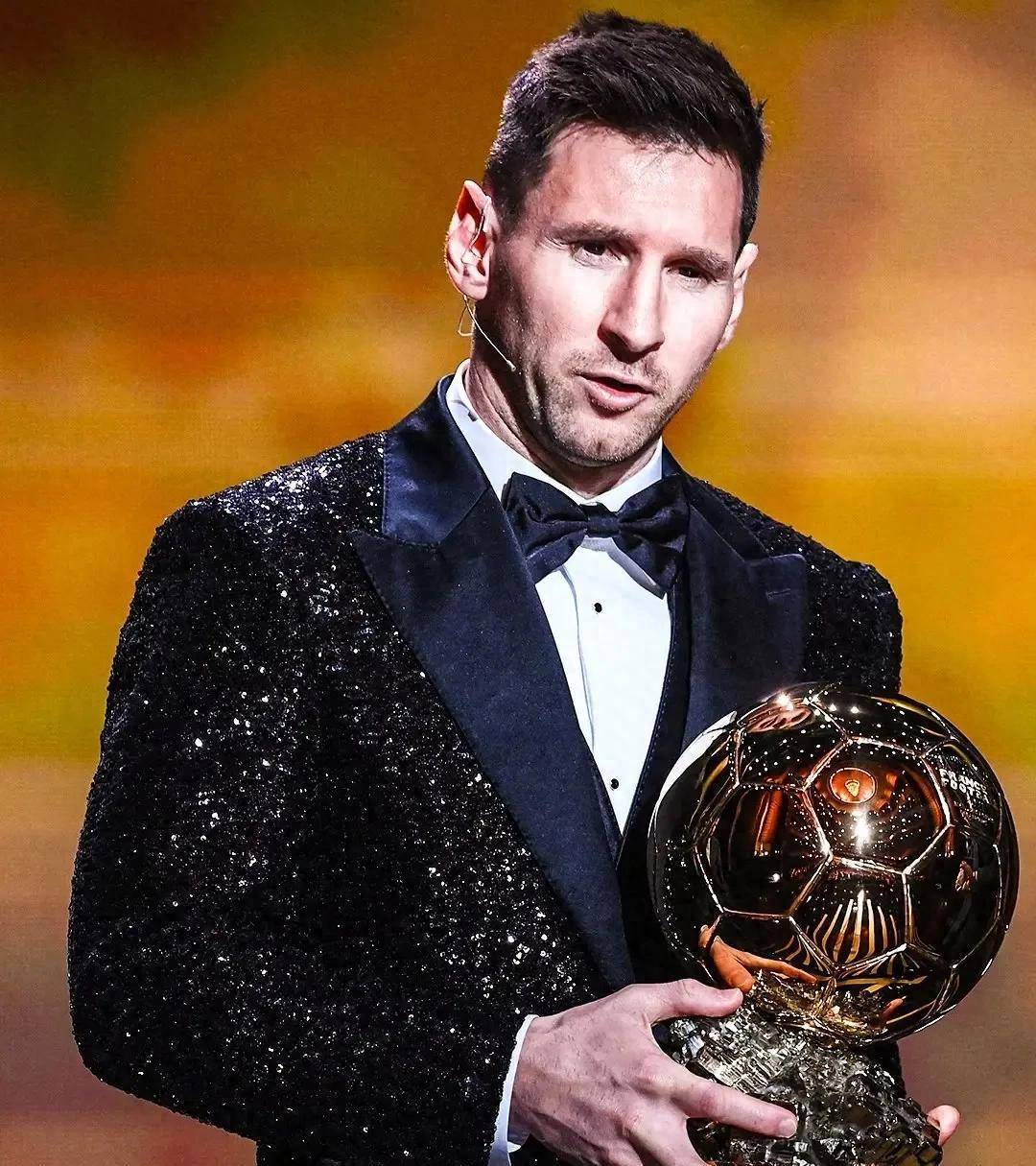 团队荣誉不敌个人数据！2010年金球奖争议大，梅西逆袭斯内德引不满